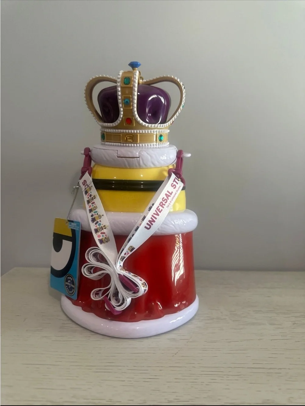 Universal Studios Minions King Bob Popcorn bucket ⭐️NEW⭐️